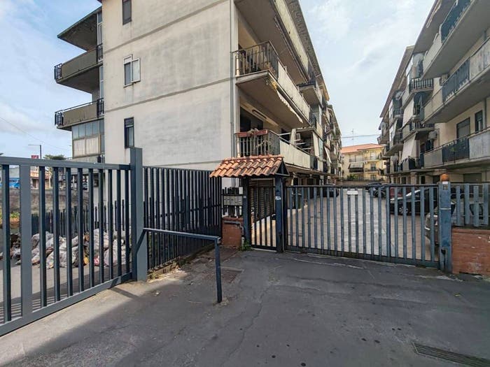 Appartamento con 5 locali in vendita in Via Nazionale, Piano Tavola, Camporotondo Etneo
