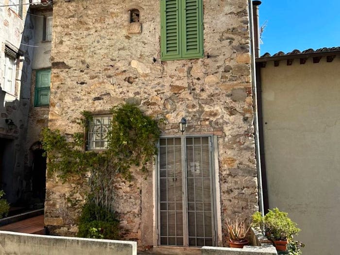 Casa con 5 locali in vendita in Via Don Aldo Mei, Colle di Compito Castelvecchio, Capannori