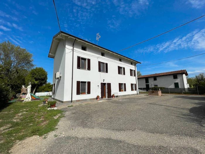 Casa con 6 locali in vendita in Stradello Sala, San Damaso, Modena