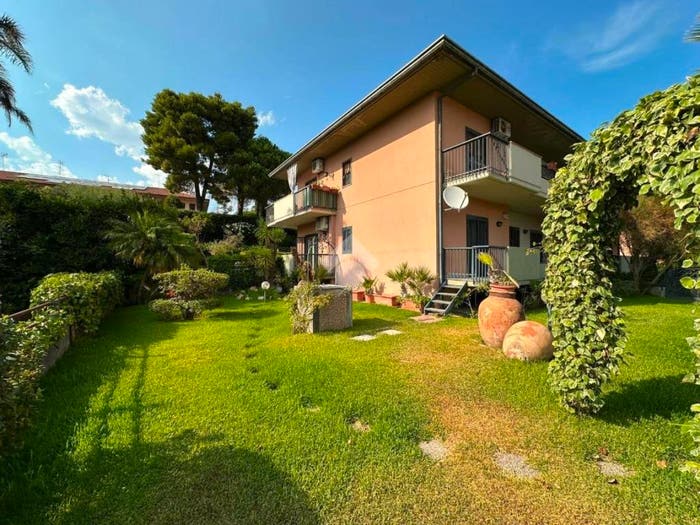 Appartamento con 6 locali in vendita in Via Polveriera, Centro, Mascalucia