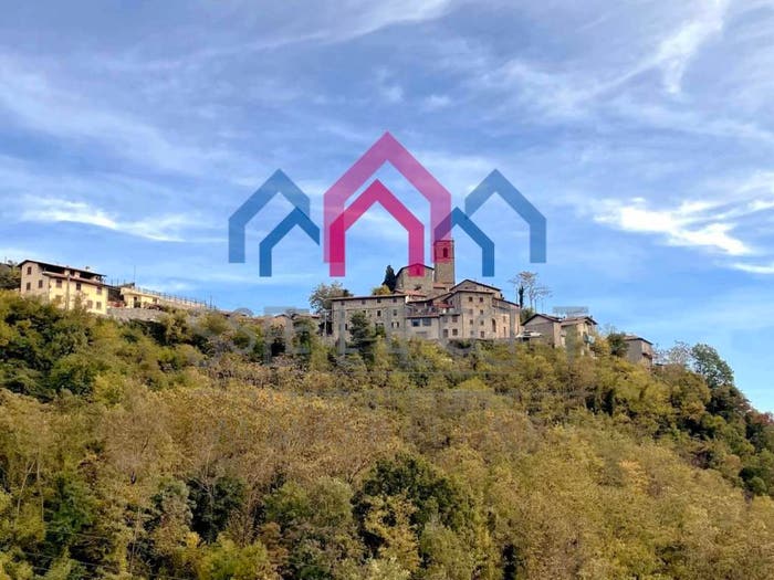 Appartamento trilocale in vendita in Minucciano