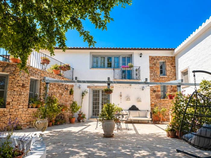 Casa con 5 locali in vendita in VIA SOLE RUIU, San Giovanni Sole Ruiu, Olbia