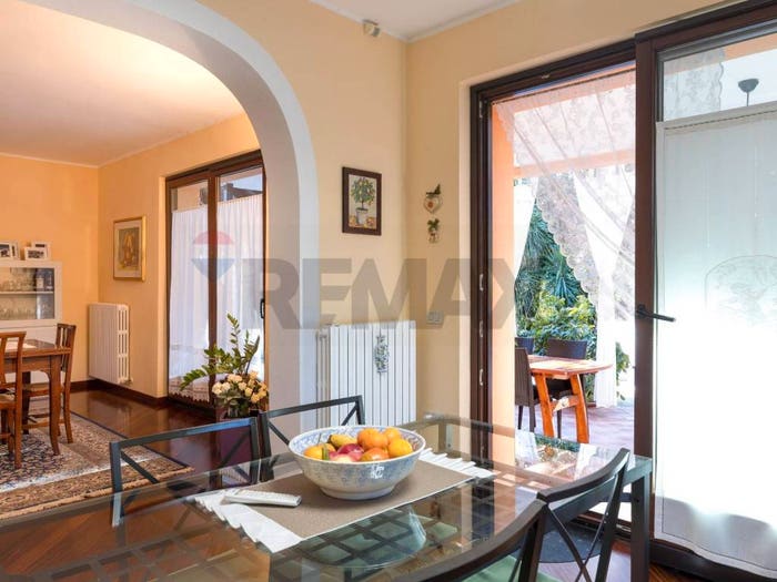 Casa quadrilocale in vendita in Candia, Ancona