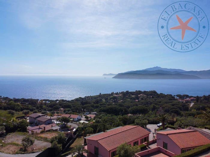 Casa con 6 locali in vendita in Capoliveri