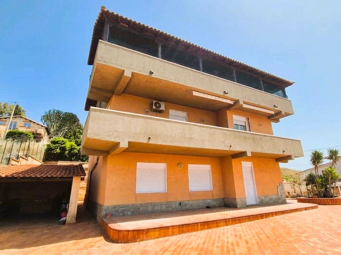 Casa con 6 locali in vendita in Via San Benedetto da Norcia, San Leone Villaseta Villaggio, Agrigento