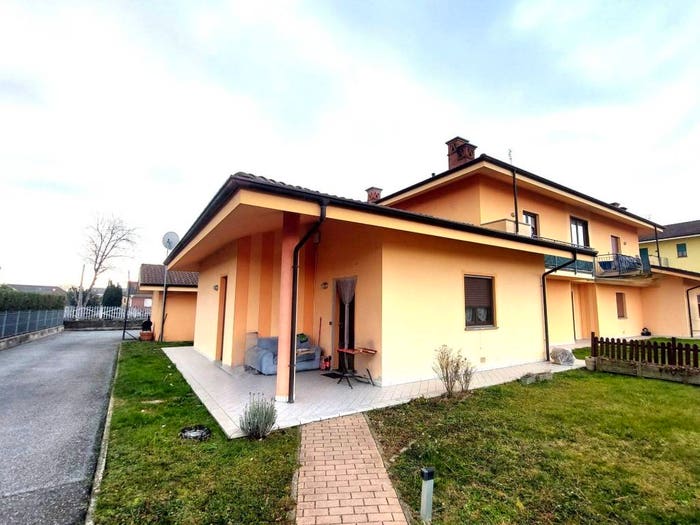 Appartamento trilocale in vendita in Via Giovanni Paolo II, Cardè