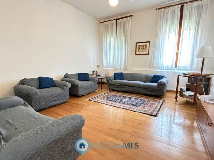 Appartamento trilocale in vendita in Via Arnaldo Fusinato, Savonarola Ponte Molino, Padova