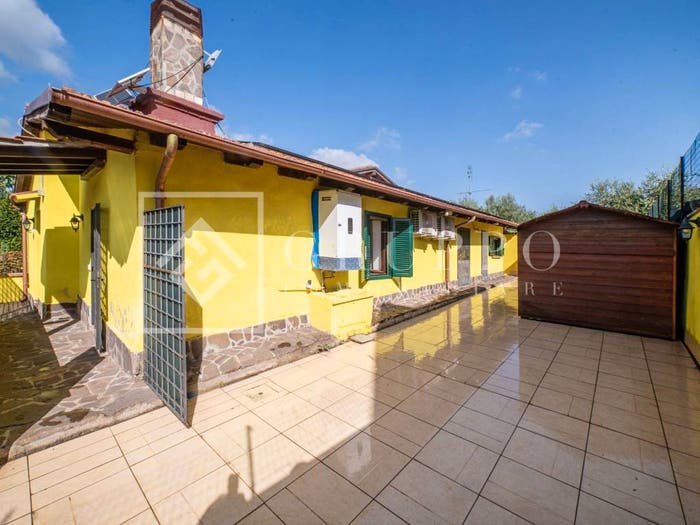 Casa con 5 locali in vendita in Via Giuseppe Garibaldi, Centro, Lariano