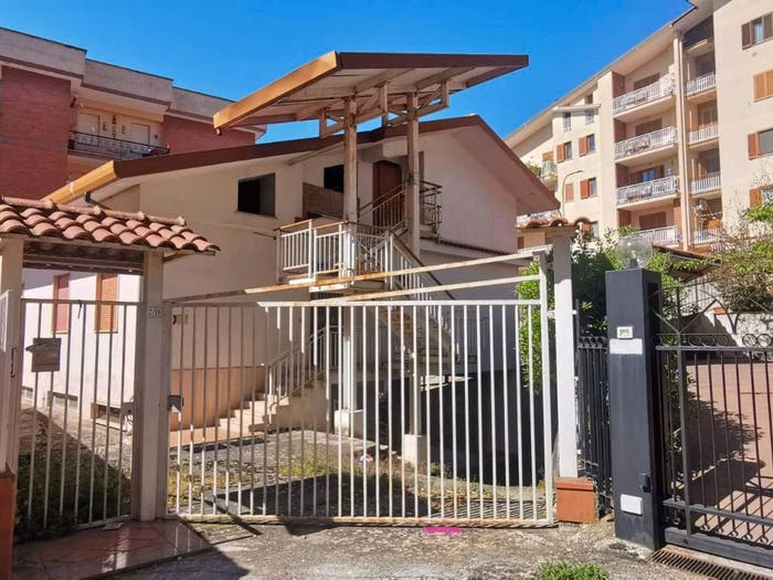 Casa con 6 locali in vendita in Via della Peschiera di Sotto, Centro, Anagni
