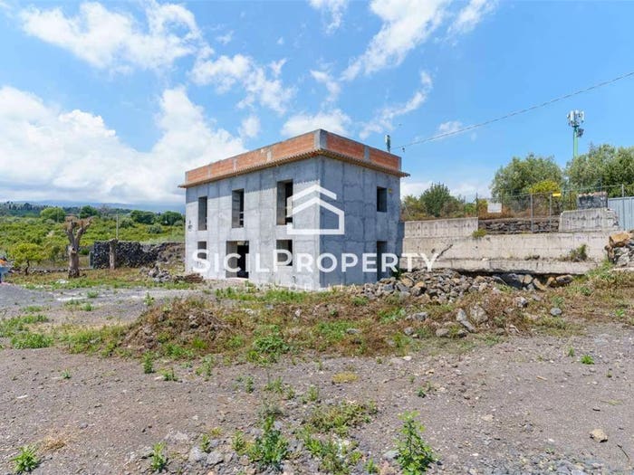 Casa con 6 locali in vendita in via longi, Pozzillo Stazzo Santa Tecla, Acireale