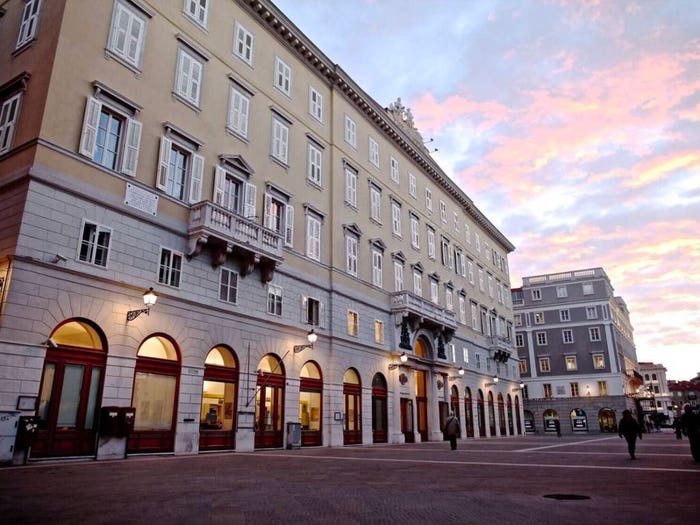 Appartamento bilocale in vendita in Via del Teatro, Città Vecchia, Trieste