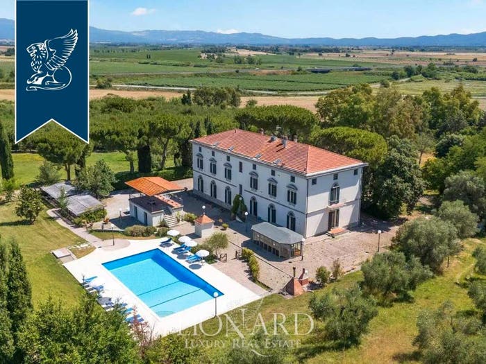 Casa con 6 locali in vendita in Gavorrano
