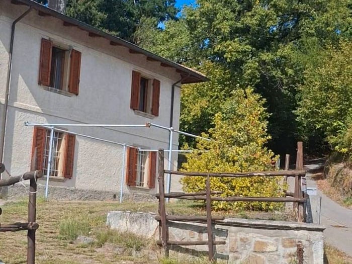 Casa con 6 locali in vendita in Via Calabria, Centro, Camugnano