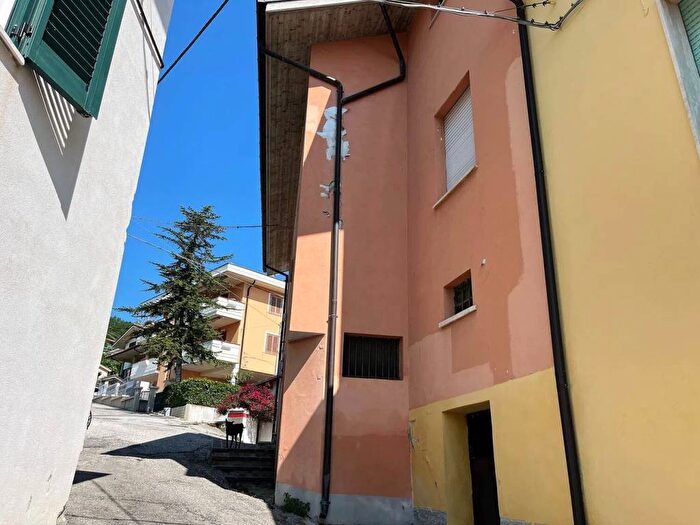 Casa con 6 locali in vendita in SpA, Teramo