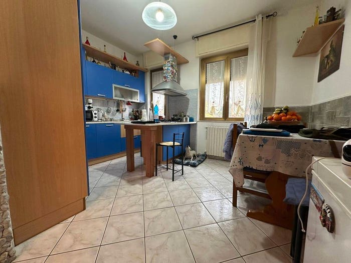 Appartamento trilocale in vendita in Via Torino, Arnate, Gallarate