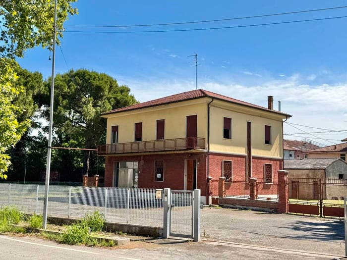 Casa con 6 locali in vendita in Via Nazionale, San Nicolò, Argenta