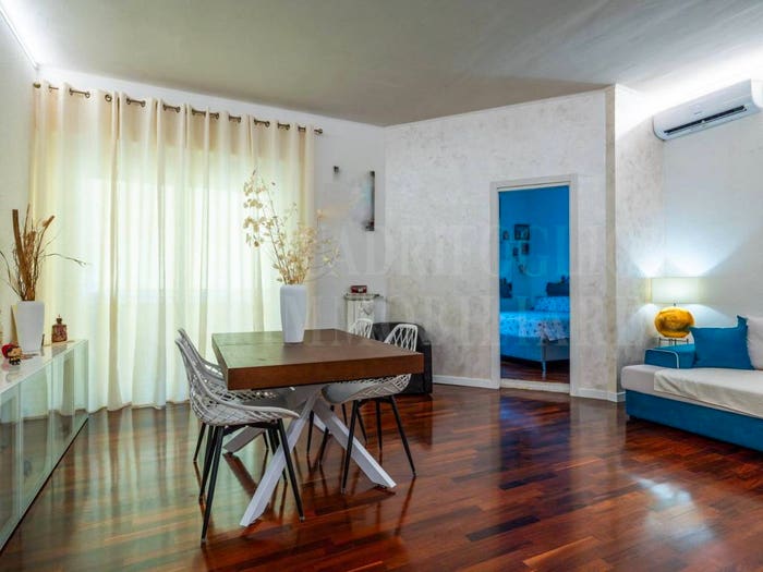Appartamento con 5 locali in vendita in Viale dei Promontori, Ostia Levante, Roma