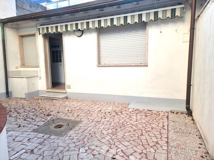 Casa trilocale in vendita in Via Amerigo Vespucci, Centro, Viareggio