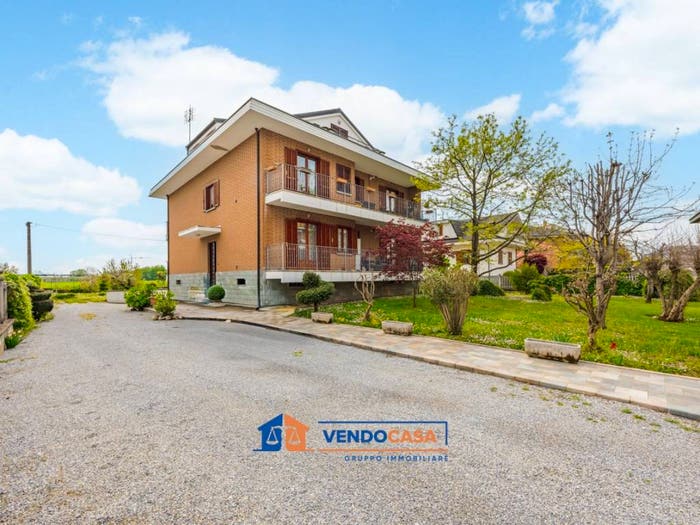 Appartamento con 5 locali in vendita in Via Torino, Centro, Centallo