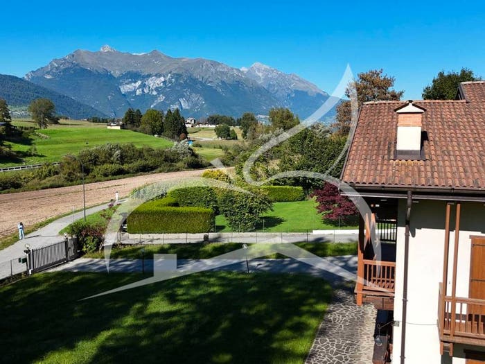 Casa con 6 locali in vendita in Strada Statale dei Laghi Molveno Tenno, Centro, Fiavè
