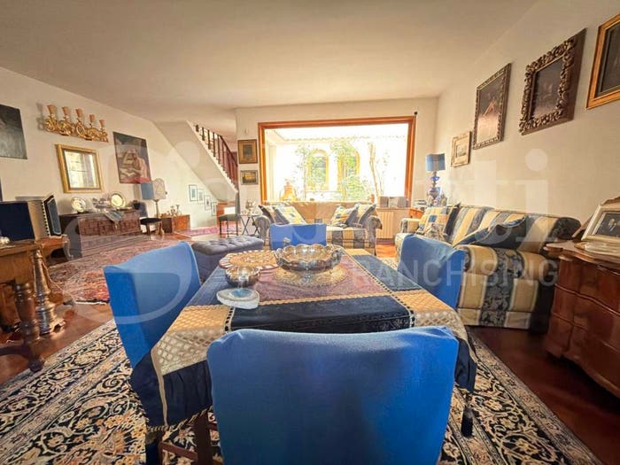 Casa con 6 locali in vendita in Via Giovan Leonardo Marugi, Via Merine, Lecce
