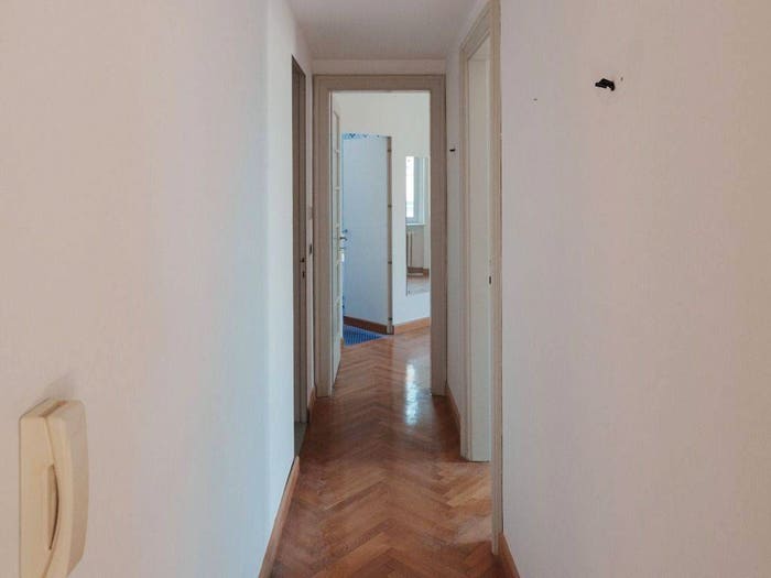Appartamento con 6 locali in vendita in Via Cesare Beccaria, Borgo Teresiano, Trieste
