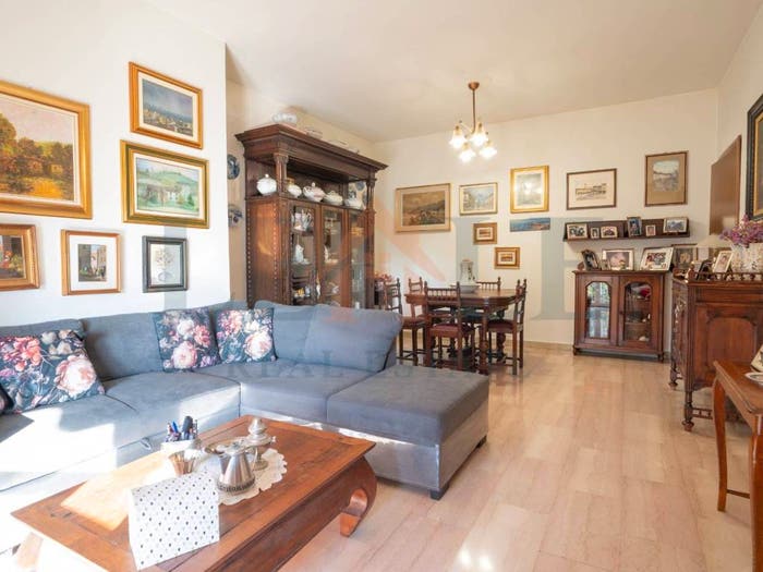 Appartamento trilocale in vendita in Via Ercole Ferrario, Arnate, Gallarate