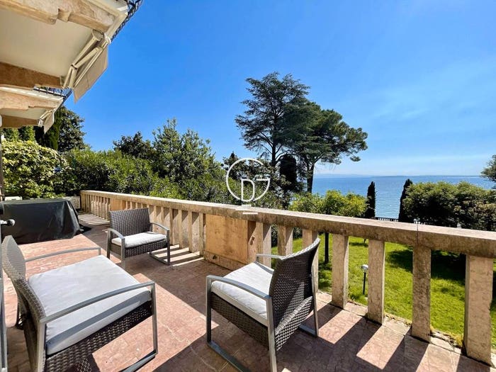 Appartamento trilocale in vendita in Via Guglielmo Marconi, Centro, Padenghe sul Garda
