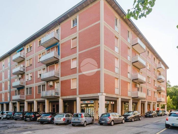 Appartamento quadrilocale in vendita in Via della Pietra, Borgo Panigale, Bologna