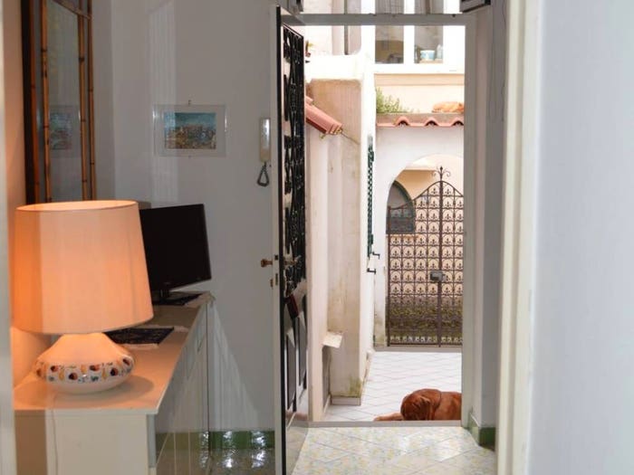 Appartamento bilocale in vendita in Via Madonna delle Grazie, Centro, Capri