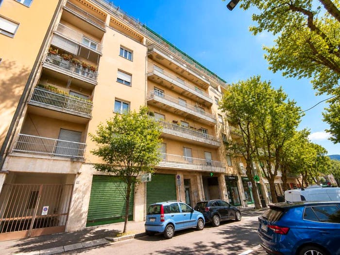 Appartamento quadrilocale in vendita in Via Nicolò Tommaseo, Via Veneto Borgo Trento, Brescia