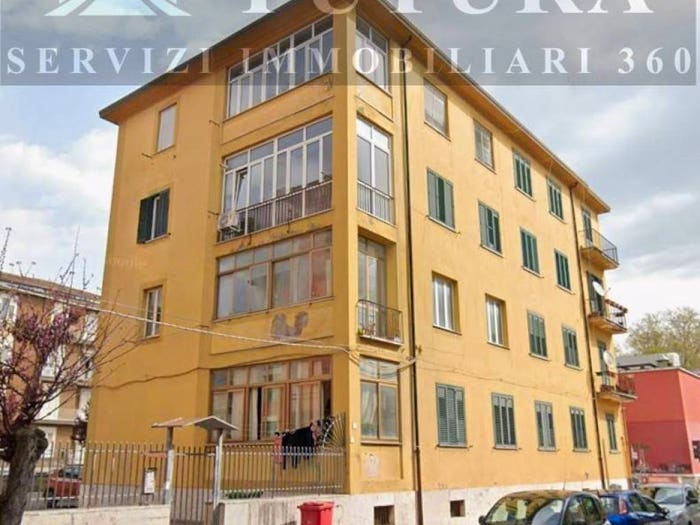 Appartamento quadrilocale in vendita in Via Roma, Emanuele II C Colombo Morelli e Silvati, Avellino