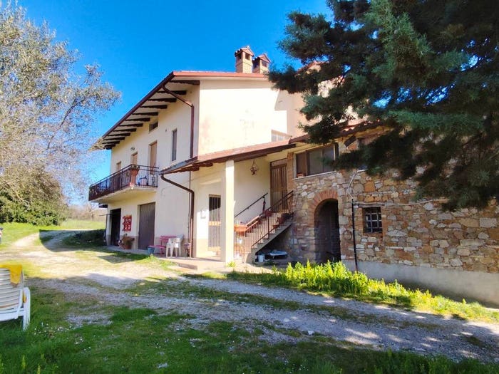 Casa con 6 locali in vendita in Via Montali Colle San Paolo, Panicale