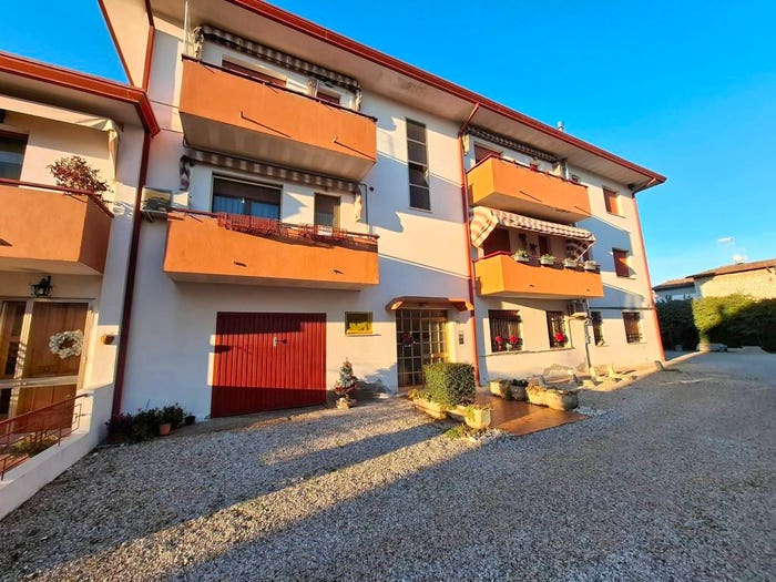 Appartamento con 5 locali in vendita in Via Cristoforo Colombo, Polesella