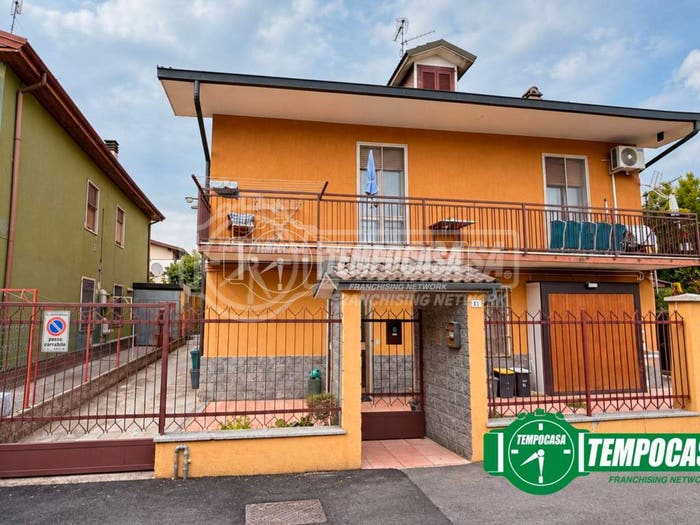 Appartamento bilocale in vendita in Via Monte Grappa, Casorate Primo