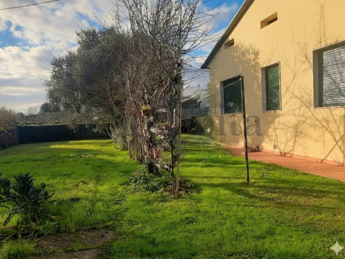Casa con 6 locali in vendita in Via Vitali, Mugnano, Lucca