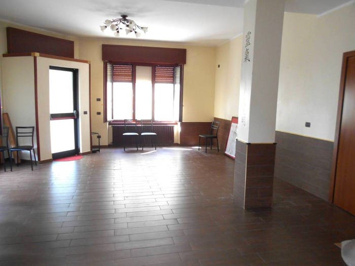 Appartamento bilocale in vendita in Via Camillo Benso di Cavour, Centro, Carugo
