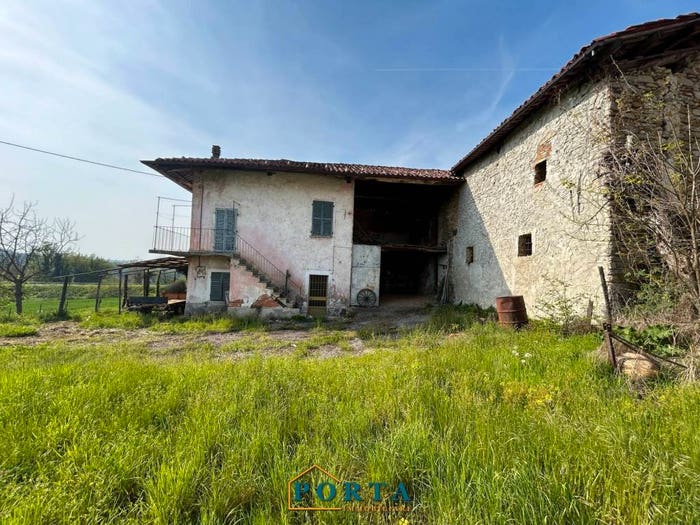 Casa con 6 locali in vendita in Località Peironi, Cigliè