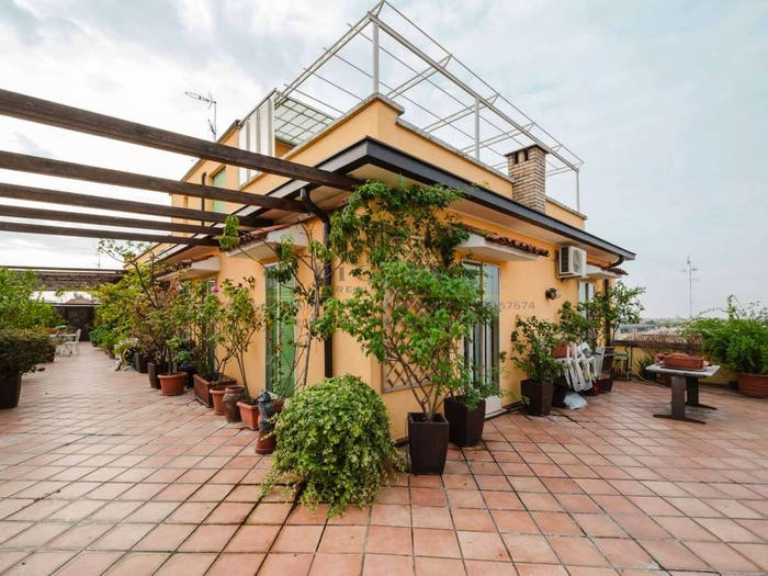 Appartamento con 5 locali in vendita in via Francesco Albani, Monte Rosa Lotto, Milano