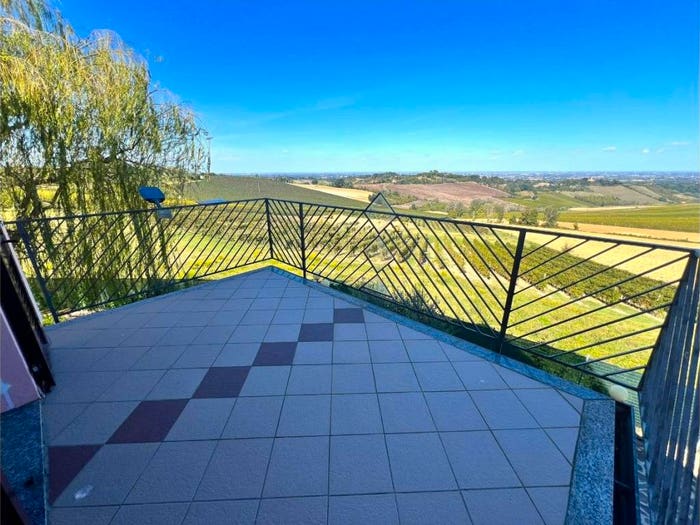 Casa con 6 locali in vendita in Via Bergullo, Tre Monti, Imola