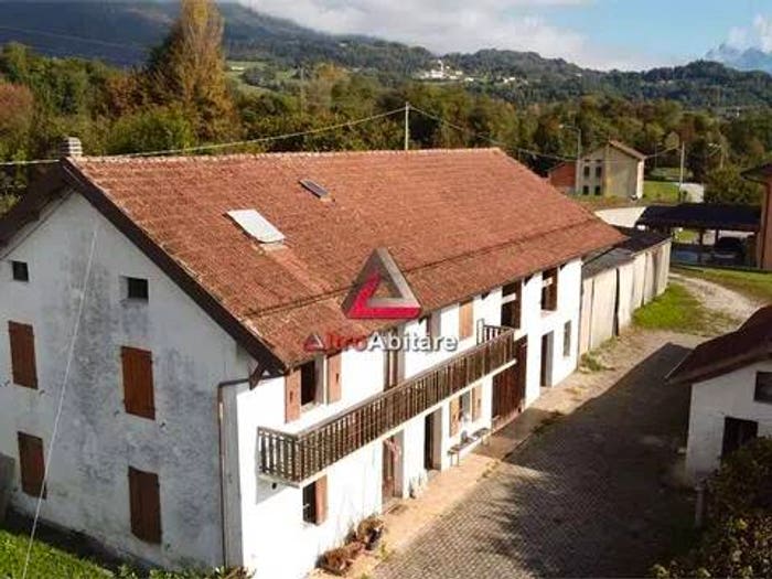 Casa con 6 locali in vendita in Lasserai, Santa Giustina