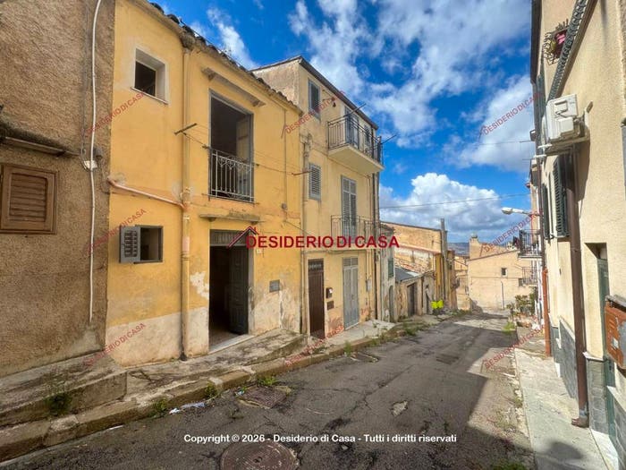 Casa bilocale in vendita in Via Galileo Galilei, Alia