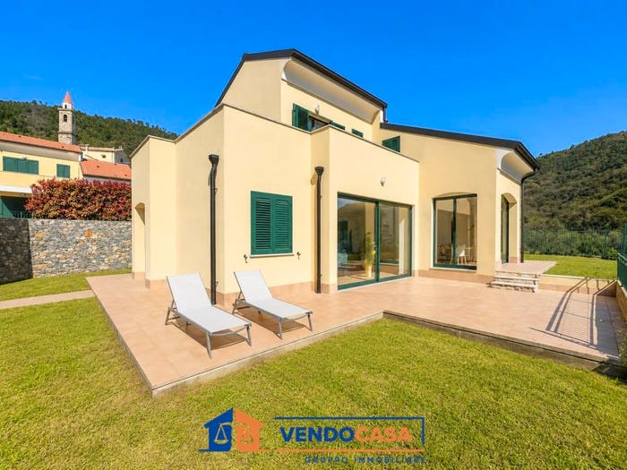 Casa con 6 locali in vendita in Borgata Borgarino, Verzi, Loano