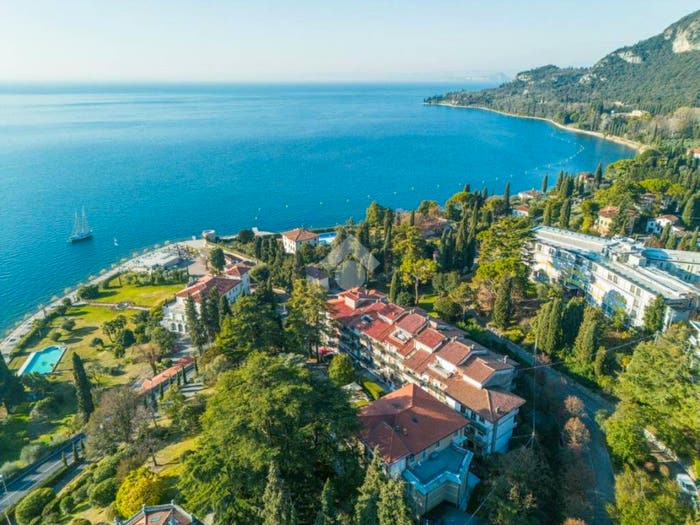Appartamento con 5 locali in vendita in Via Guglielmo Marconi, Garda