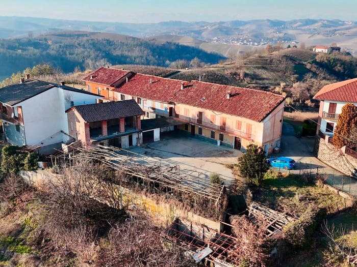 Casa con 6 locali in vendita in Piazza San Bernardino, Centro, Canale