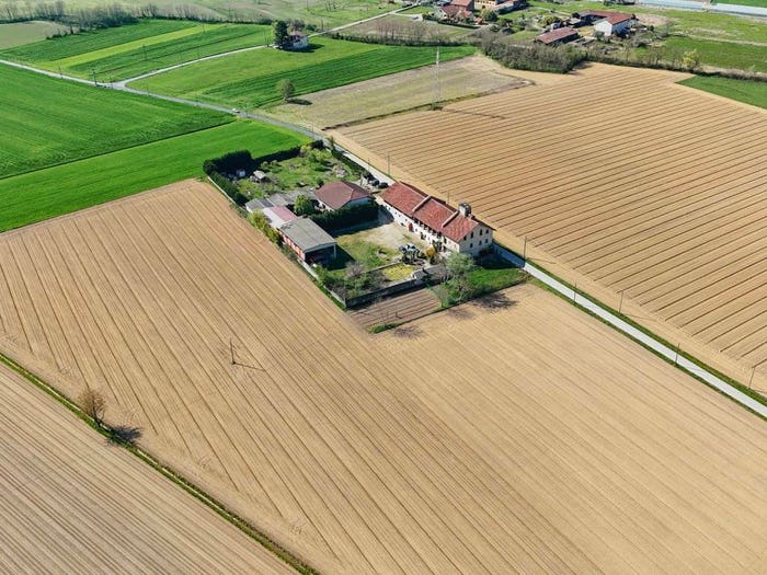 Casa con 6 locali in vendita in Strada Galavardiera, Cumiana