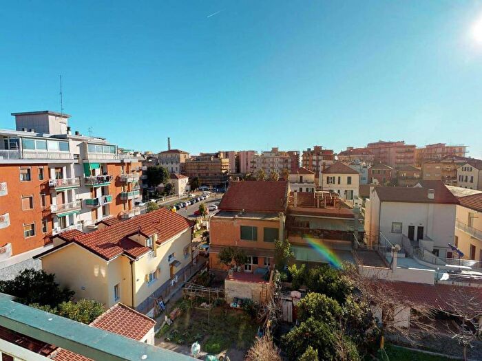 Appartamento bilocale in vendita in Via Edmondo De Amicis, Borghetto Santo Spirito