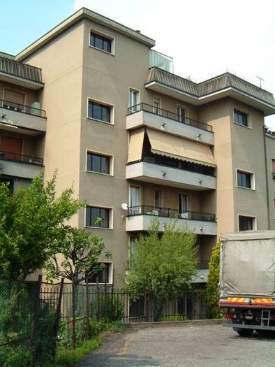 Appartamento trilocale in vendita in Via Cantù, Olginate