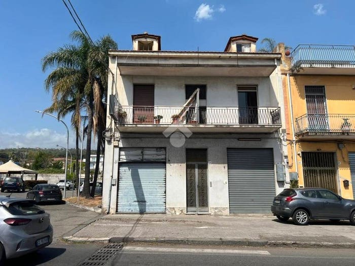 Appartamento trilocale in affitto in Via Ruggero I, Centro, Giarre