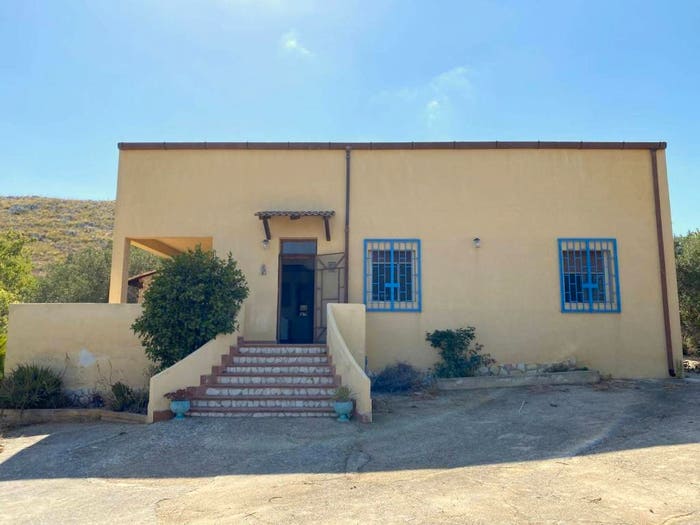 Casa con 5 locali in vendita in Contrada Sarmuci, Custonaci
